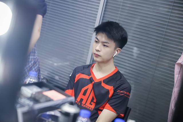 NAVI将面对 Vitality ， Spirit 将与 Mouz 在 Austin Major 2025季后赛中相遇