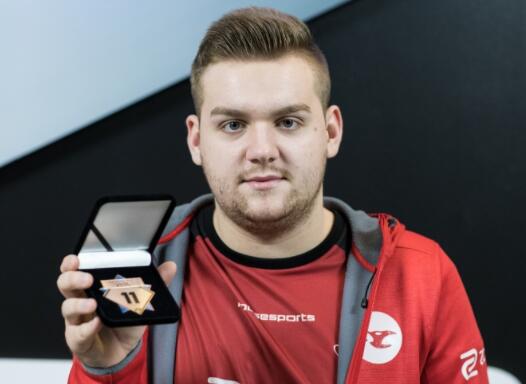 FPX官宣：Zdz即日起正式加入FPX英雄联盟分部